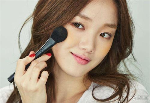 化妆行业前景如何？