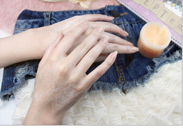 专业美甲师传授的个人美甲教程(全步骤图文)