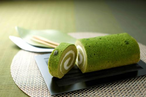 西安蛋糕培訓(xùn)學(xué)校；抹茶控不可不看的抹茶卷制作方法