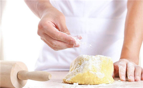 西安糕點培訓學校：如何選擇烘焙學校才能不走彎路