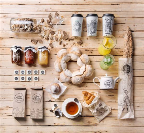 西安蛋糕培训学校：学习烘焙应该去学校学还是跟师傅学