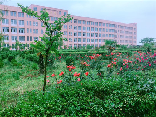 我想报考陕西航空医科学校,不知怎么样?