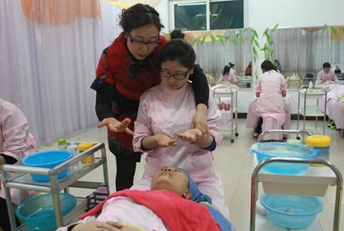 西安生物医药技术学校脊柱康复专业是什么