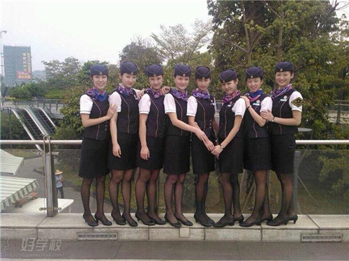 2023年西安铁路职业技术学校为学生就业保驾护航！