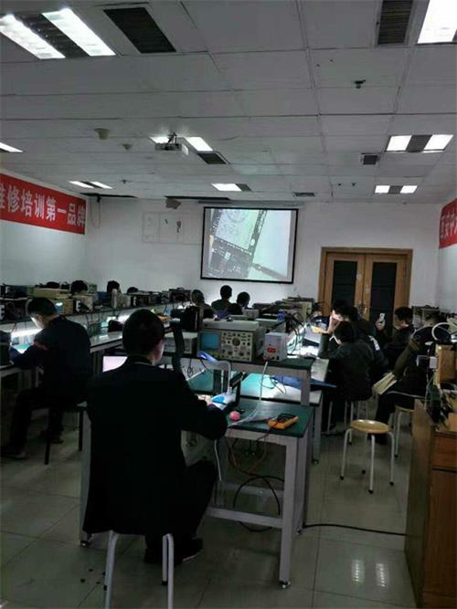 【西安手机学校】西安中天数码手机电脑维修培训学校手机电脑创业连读班