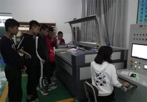【渭南职业学校】韩城职专光电仪器制造与维修专业（激光技术应用方向）
