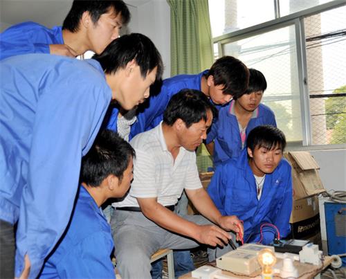 中铁二十局技校安装电工专业