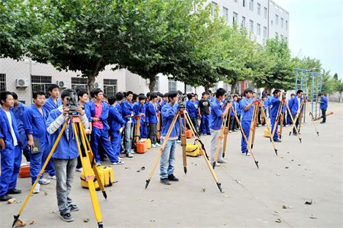 【工程测量学校】中铁二十局技校工程测量专业
