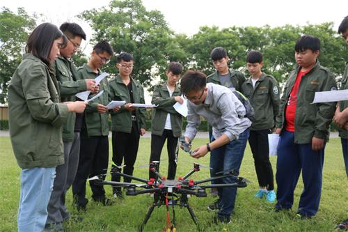 陕西交通技师学院无人机专业