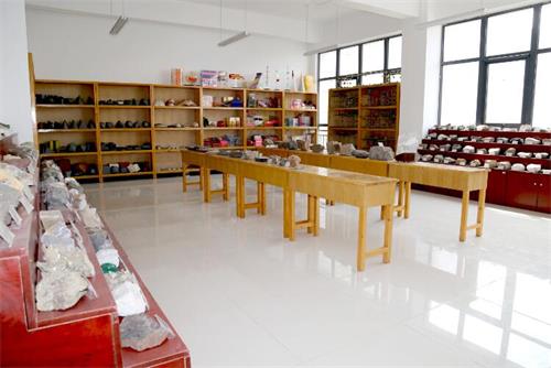 郑州工业贸易学校地质调查与找矿专业