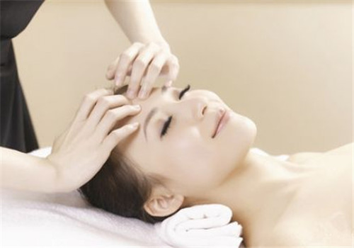 西安美容美发学校帮你揭秘美容行业前景怎么样