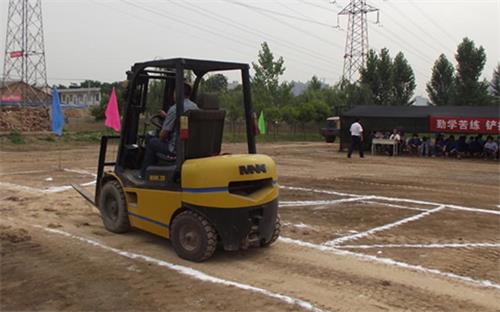 西安叉车培训学校招生简章
