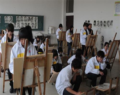 【西安职业学校】陕西振华培训学院美术绘画专业