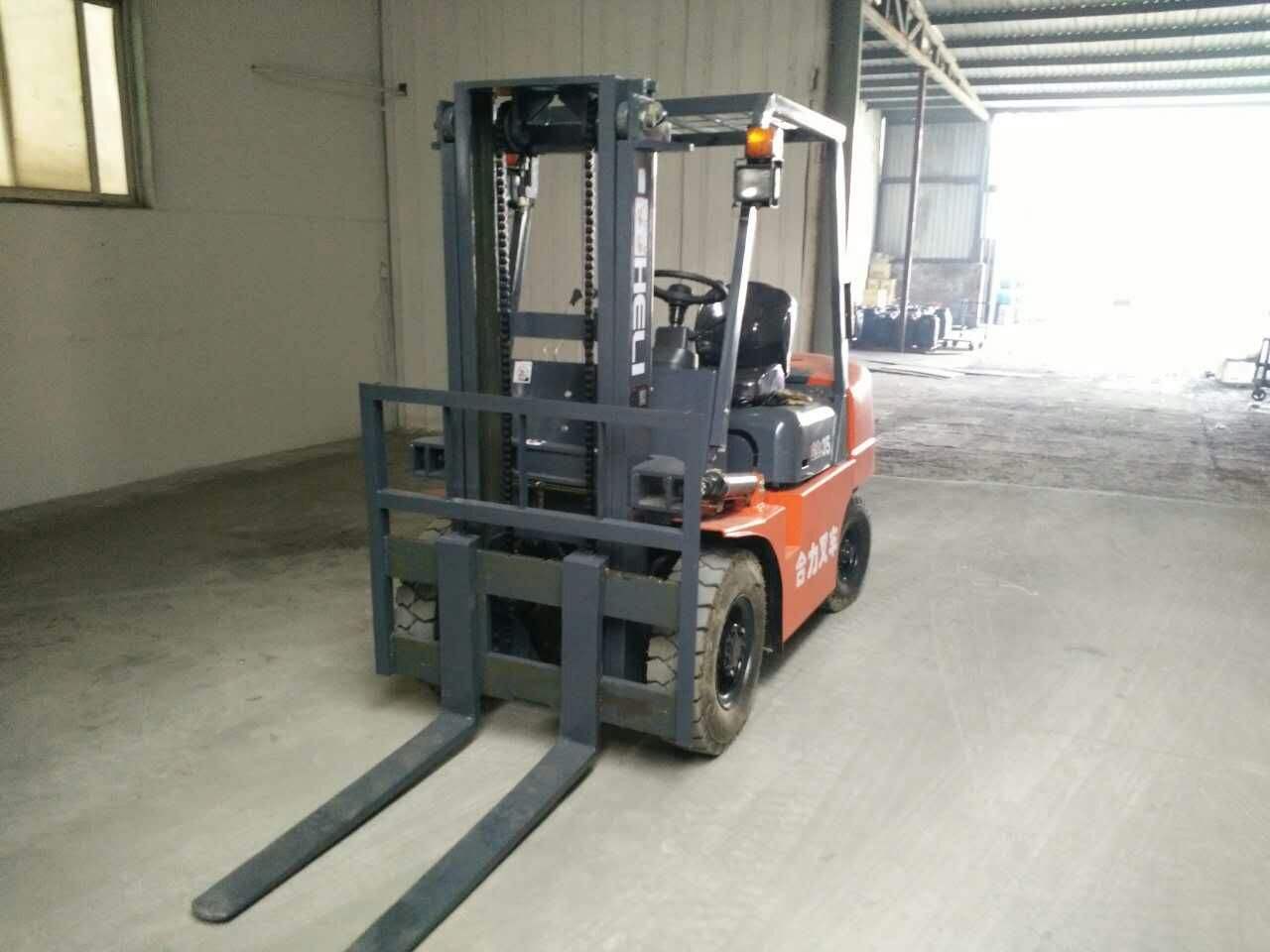 【兰州叉车学校】兰州叉车培训:叉车证在哪里办?