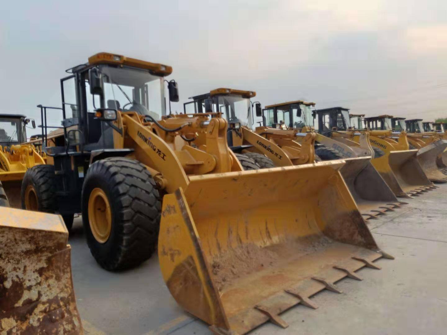 【兰州装载机学校】兰州装载机培训要多久