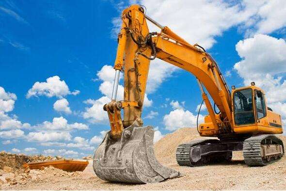 成都那个挖机培训学校好些?