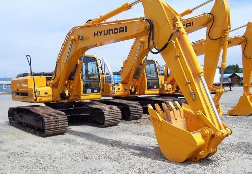 在成都学挖掘机要多少学费?