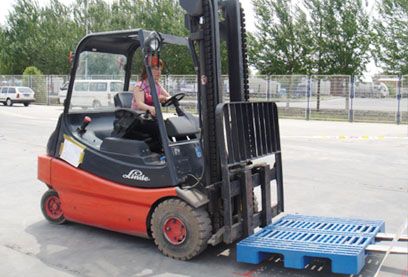 成都的叉车培训学校的培训多少钱