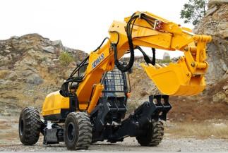 成都挖掘机培训学徒和学校哪个好