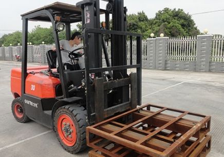 西安学叉车哪里好