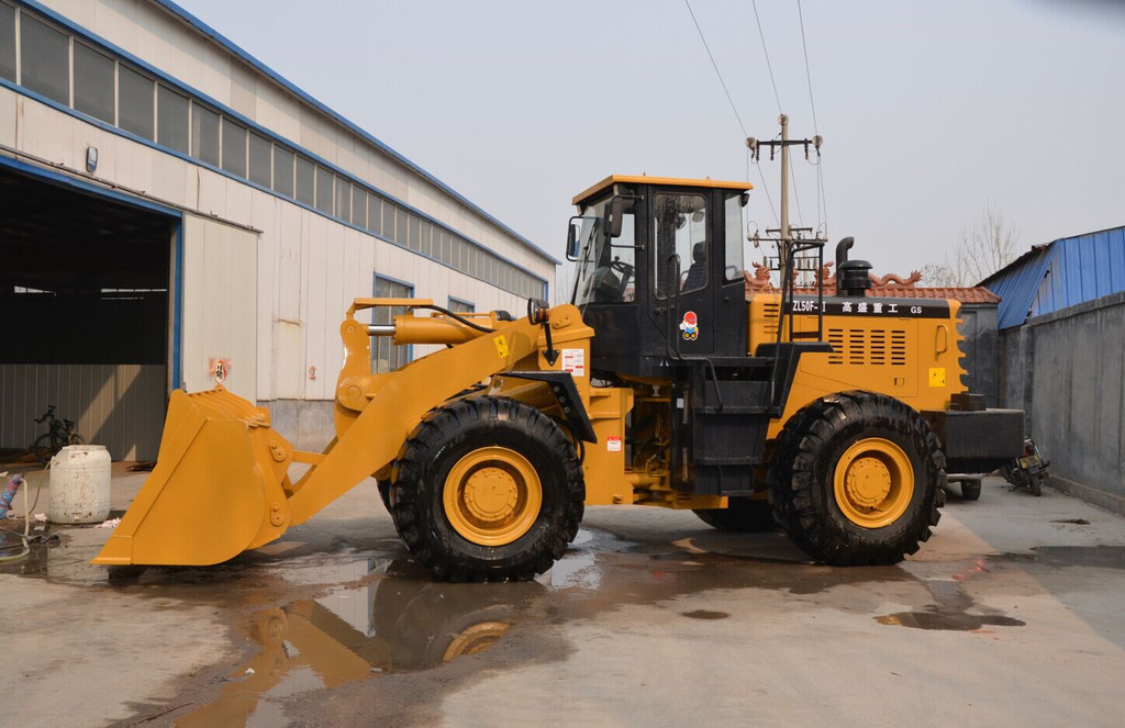 【西安装载机学校】西安装载机学习比较便宜的学校有哪些