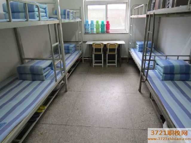 山西省工贸学校宿舍条件和食堂环境