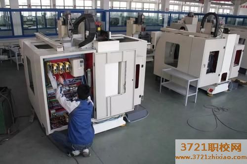 【太原家电修理学校】山西国防军星技工学校电机电器装配与维修专业