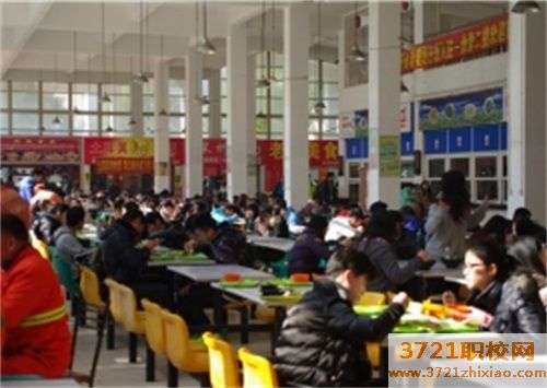 山西省现代经贸学校食堂条件