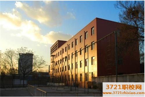 太原铁路机械学校学费及收费标准