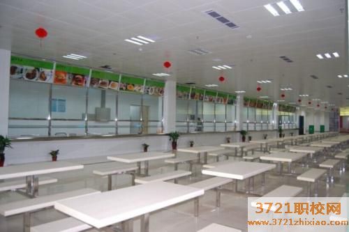 【兰州技师学院】兰州铁路技师学院宿舍条件和食堂情况