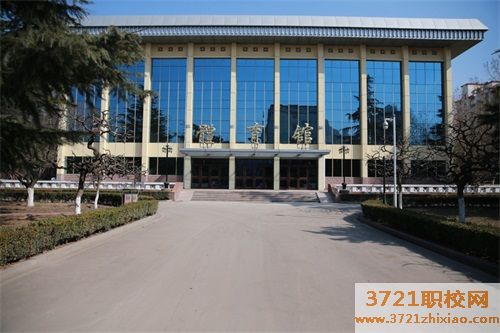 济南商贸学校学费及收费标准