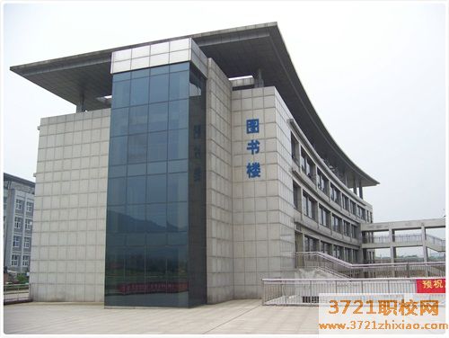 济南二机床技工学校学费及收费标准