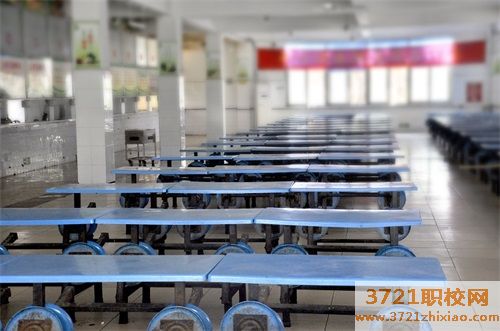 郑州市国防科技学校食堂情况