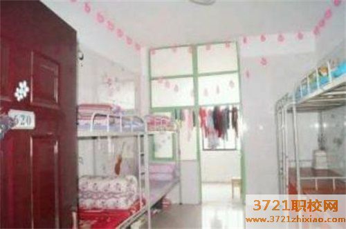 郑州市财贸学校的宿舍条件