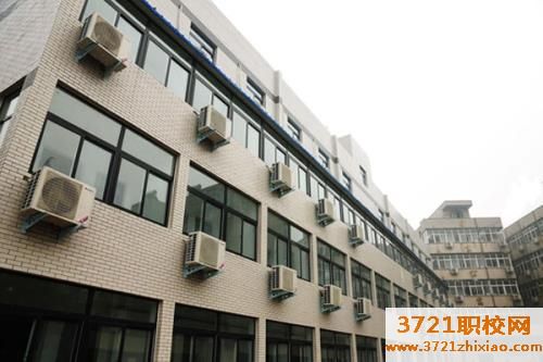 郑州市科技工业学校宿舍环境