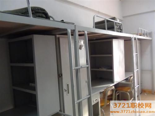 【兰州技校】甘肃轨道交通运输技工学校的宿舍条件和食堂情况
