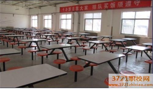 八一中等职业学校食堂情况