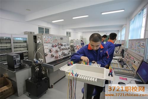 【兰州技师学院】兰州装备制造技师学院电气自动化设备安装与维修专业