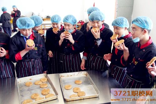 【太原烹饪学校】山西冶金技师学院烹饪专业(酒店、中式烹调西式面点)
