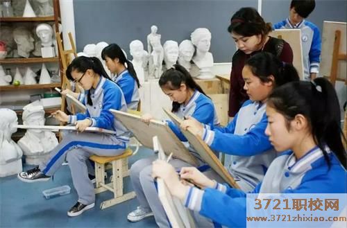 青岛城市管理职业学校网页美术设计专业怎么样（现代家居设计）