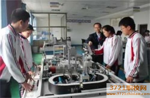 【青岛技校】青岛市石化高级技工学校电气自动化设备安装与维修专业