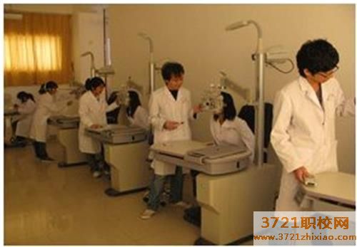 【石家庄卫生学校】石家庄天使护士学校眼视光与配镜专业