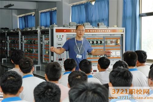 【石家庄电子技术学校】河北经济管理学校电子技术应用专业