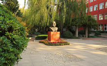 青岛华夏中专职教中心学校电话