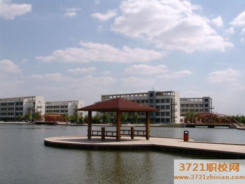 青岛市技师学院的招生电话和联系方式