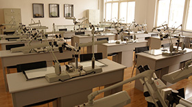 青岛经济职业学校的招生电话和联系方式