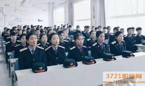 西安女生可以读铁路学校吗