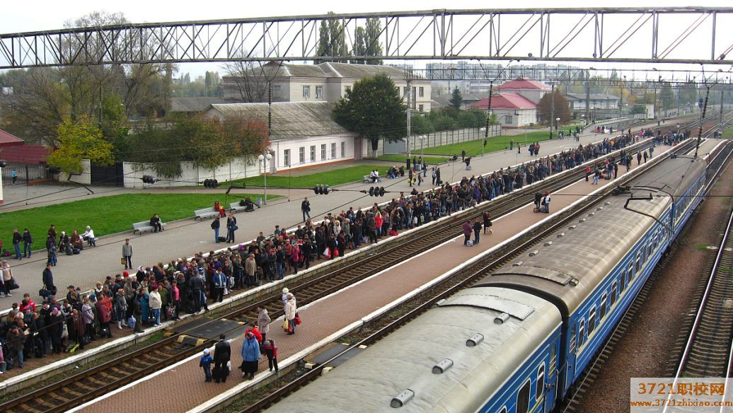 西安高铁乘务学校报名条件
