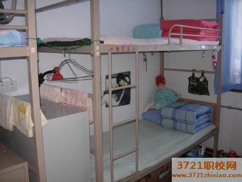 【石家庄铁路学校】石家庄同创铁路运输中专学校宿舍条件和食堂情况