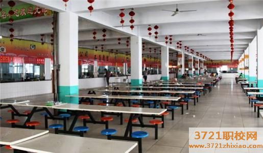 石家庄现代医学中等专业学校的食堂情况